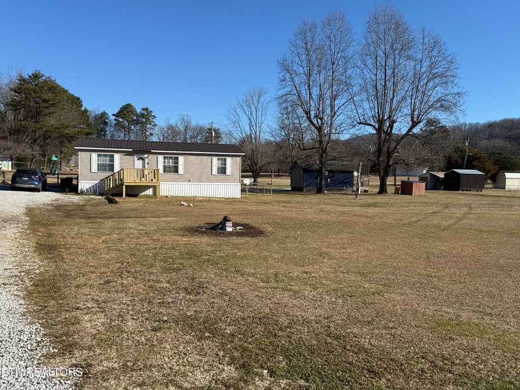 Photo of 1355 Loudon Hwy Hwy, Kingston, TN 37763 (MLS # 1287361)