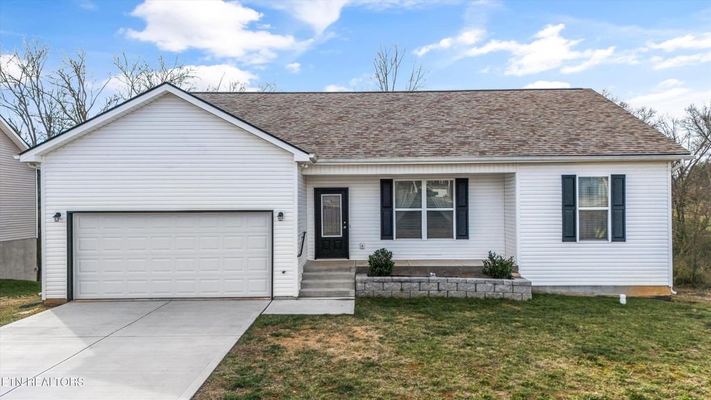 Photo of 431 Kingsley Court, Maryville, TN 37804 (MLS # 1325469)