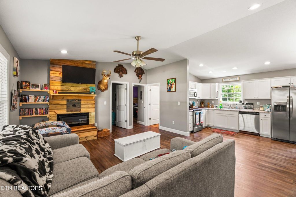 Photo of 126 Kentwood Circle, Maynardville, TN 37807 (MLS # 1261480)