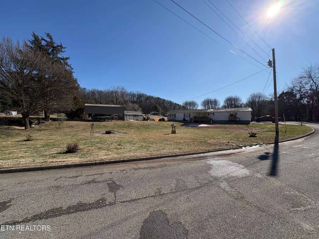 Photo of 206 ALEX Drive, Jefferson City, TN 37760 (MLS # 1327731)