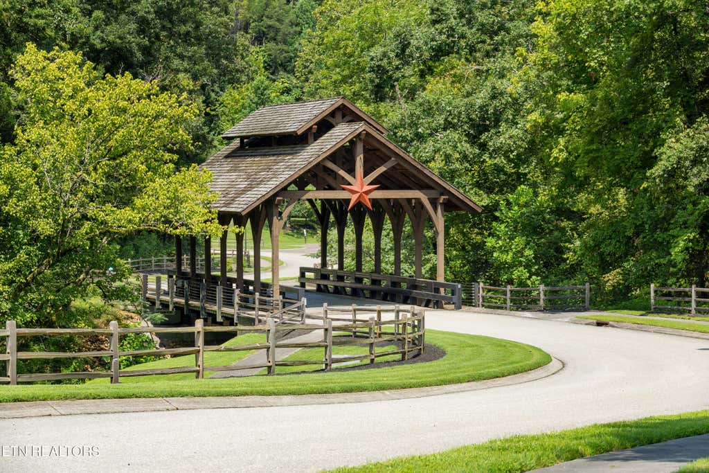 Photo of 2124 Viewcrest Lane, Knoxville, TN 37932 (MLS # 1351801)