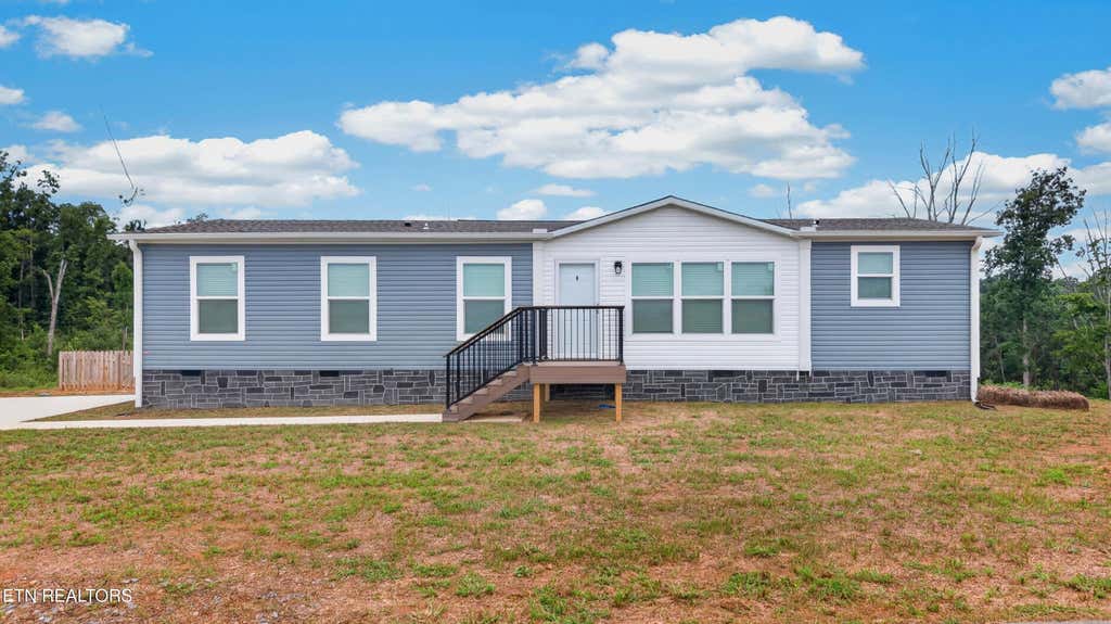 Photo of 245 Laura Boling Loop Rd, Strawberry Plains, TN 37871 (MLS # 1349805)