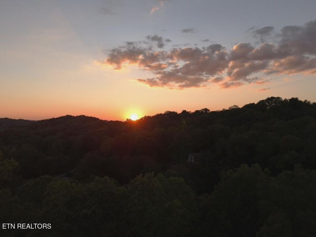 Photo of 2 Montlake Drive, Knoxville, TN 37920 (MLS # 1301923)