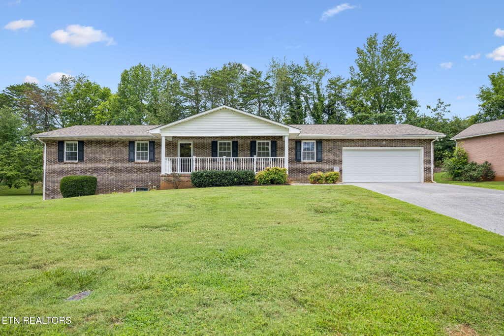 Photo of 2117 S Belmont Drive, Maryville, TN 37804 (MLS # 1348180)