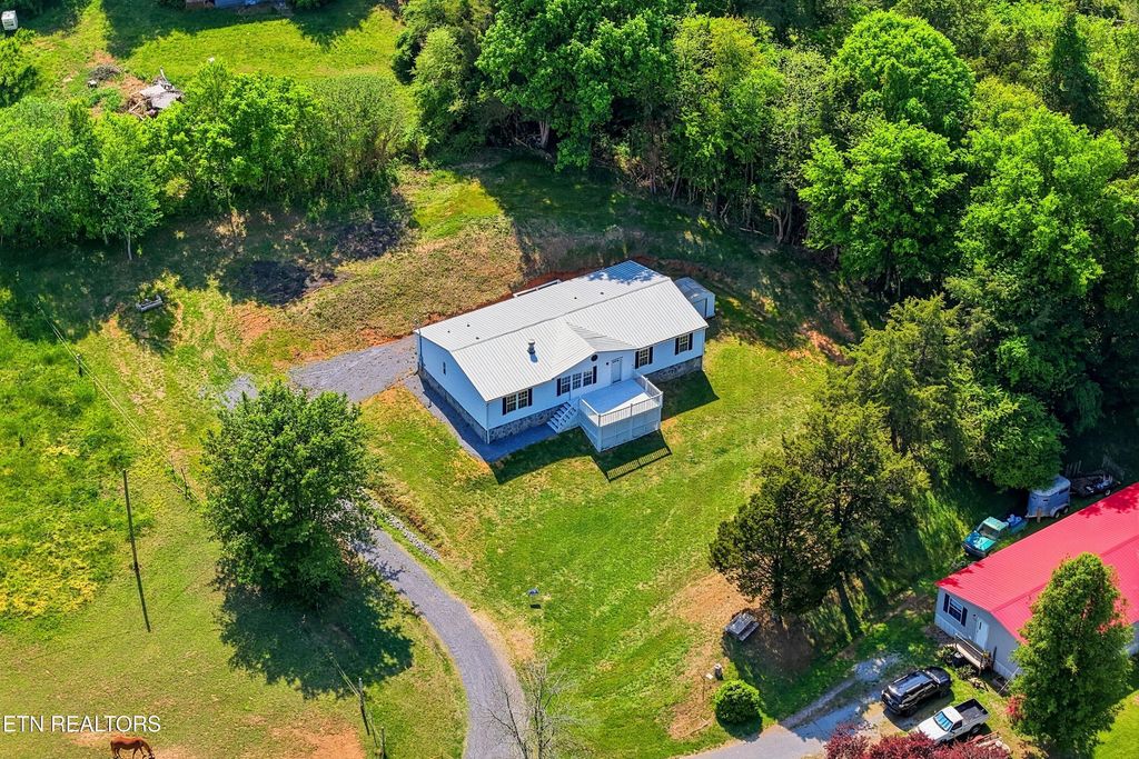 Photo of 1034 Bull Hill Rd, Sevierville, TN 37876 (MLS # 1338352)