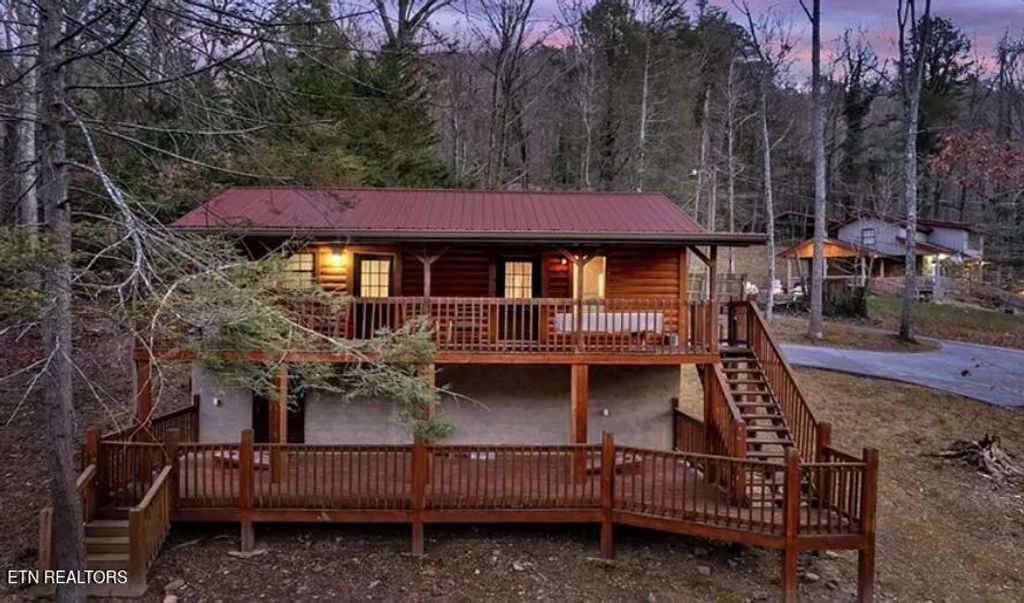 Photo of 2230 Cove Creek Drive, Sevierville, TN 37862 (MLS # 1324822)