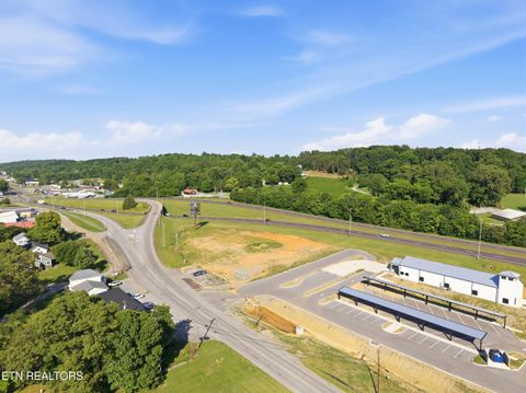 Tiny photo for 101 Warren St, Madisonville, TN 37354 (MLS # 1347785)