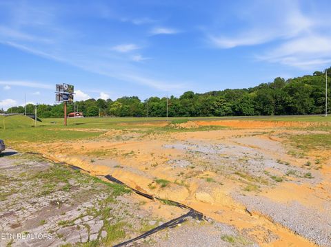 Tiny photo for 101 Warren St, Madisonville, TN 37354 (MLS # 1347785)