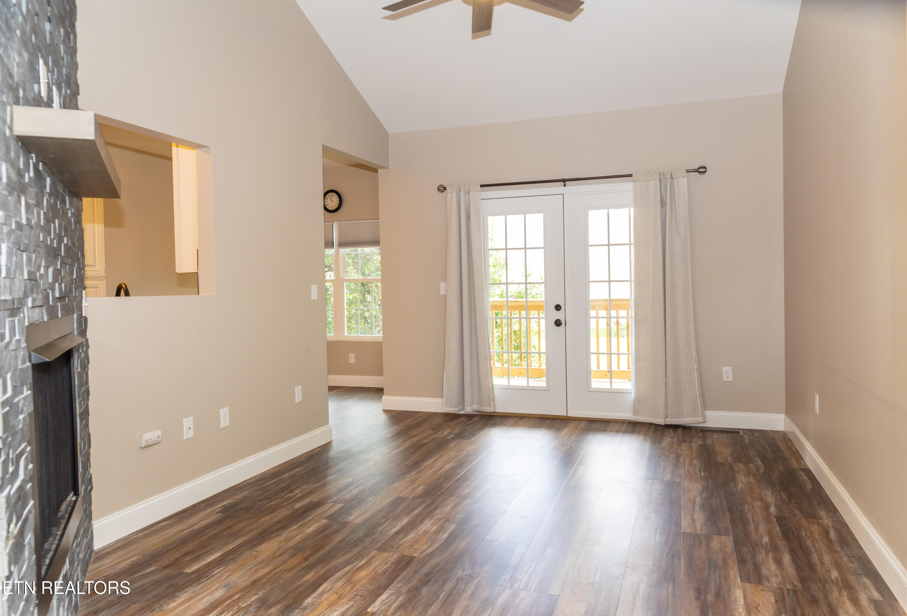 164 victorias landing Landing