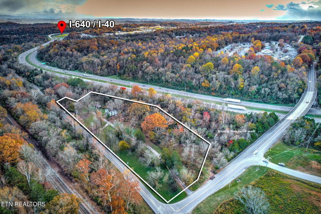 Photo of 17071717 Loves Creek Rd, Knoxville, TN 37924 (MLS # 1321994)