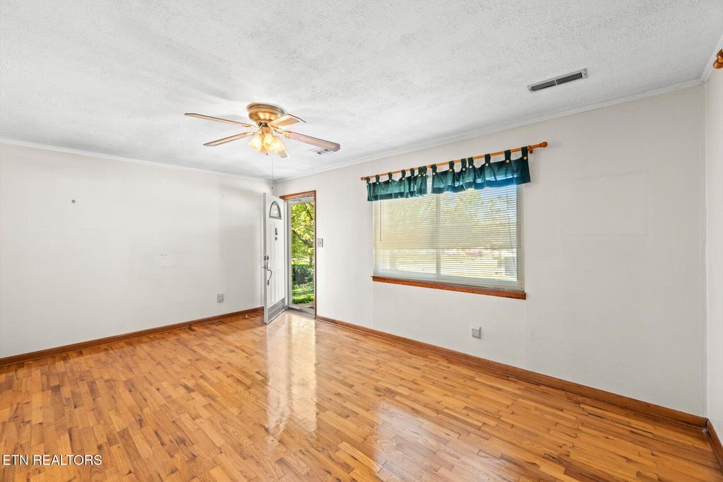 Photo of 217 Meadow Lane, Sweetwater, TN 37874 (MLS # 1297714)