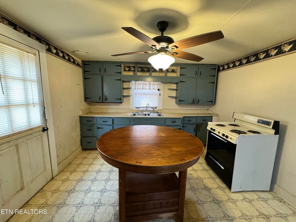 Photo of 3640 Louisville Rd, Louisville, TN 37777 (MLS # 1289072)