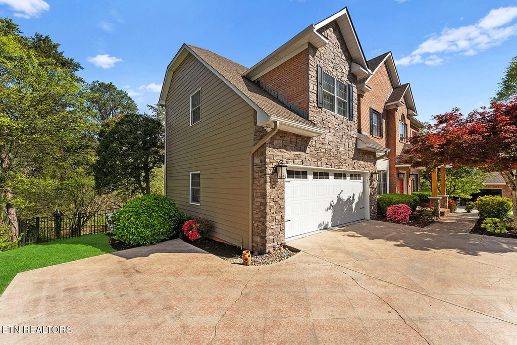 Photo of 231 Chuniloti Way, Loudon, TN 37774 (MLS # 1297427)