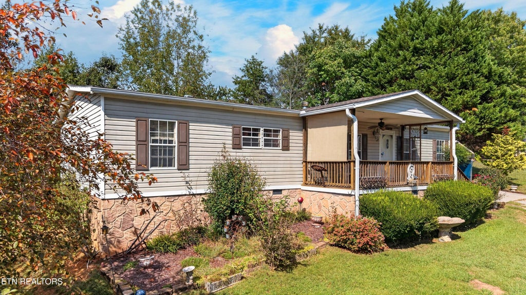 Photo of 237 Mountain Meadows Drive, New Market, TN 37820 (MLS # 1358156)