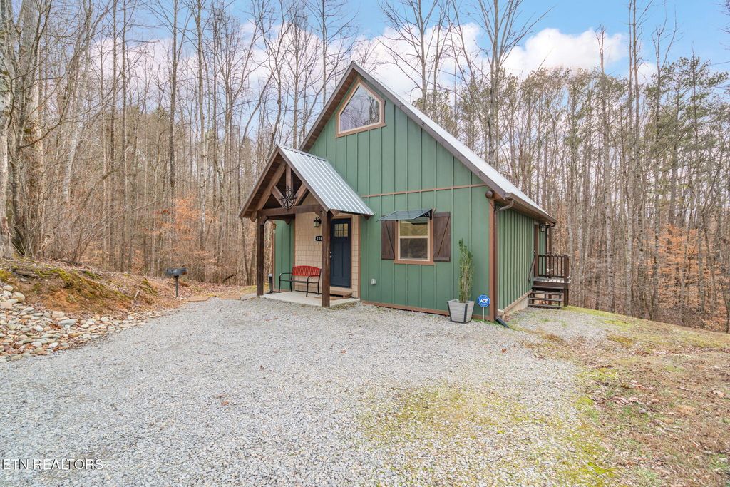 Photo of 104 Highlands Rd, Tellico Plains, TN 37385 (MLS # 1290268)
