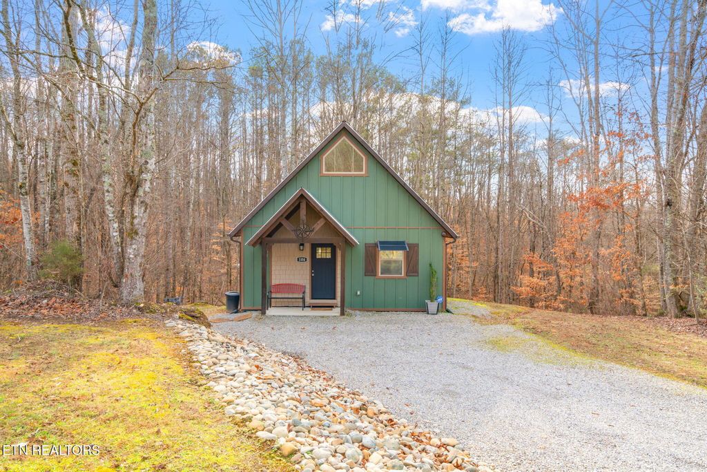 Photo of 104 Highlands Rd, Tellico Plains, TN 37385 (MLS # 1290268)