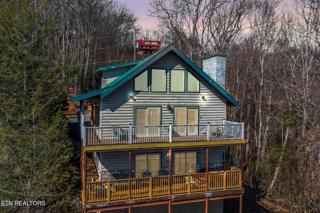 Photo of 940 Stans Rd, Gatlinburg, TN 37738 (MLS # 1293528)