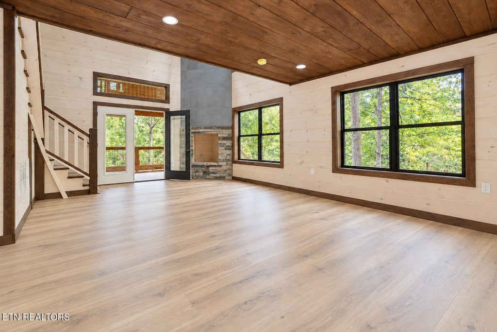 Photo of 2759 Owls Cove Way, Sevierville, TN 37862 (MLS # 1357092)