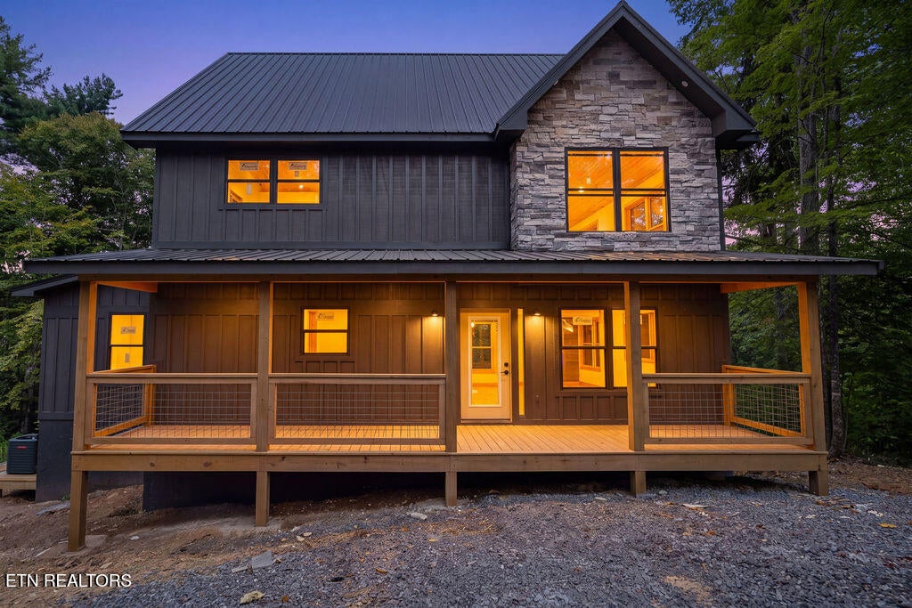 Photo of 2759 Owls Cove Way, Sevierville, TN 37862 (MLS # 1357092)