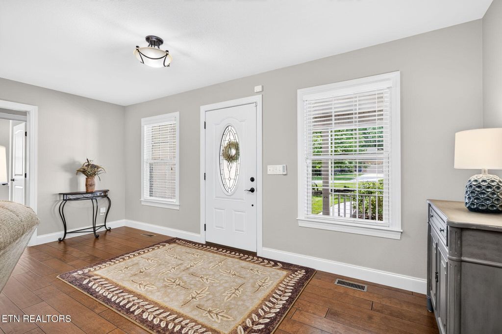 Photo of 327 Beachwood Drive, Crossville, TN 38558 (MLS # 1348648)