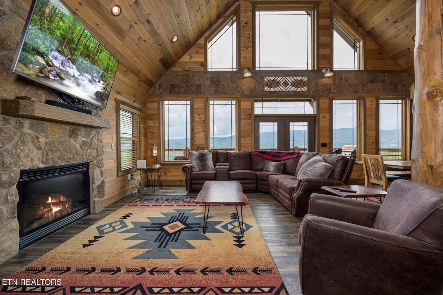 2520 Mountain Holly Way