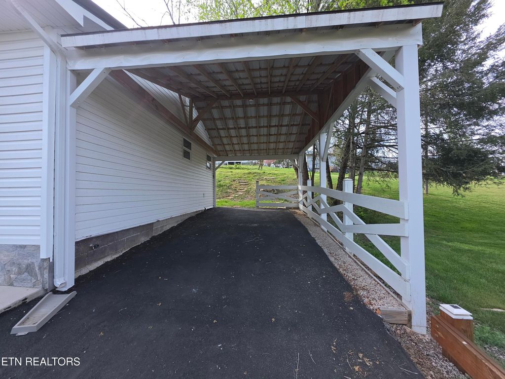 Photo of 330 Wilson Hurst St, Tazewell, TN 37879 (MLS # 1335421)