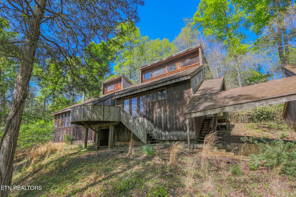Photo of 8833 Cove Point Lane, Knoxville, TN 37922 (MLS # 1335741)
