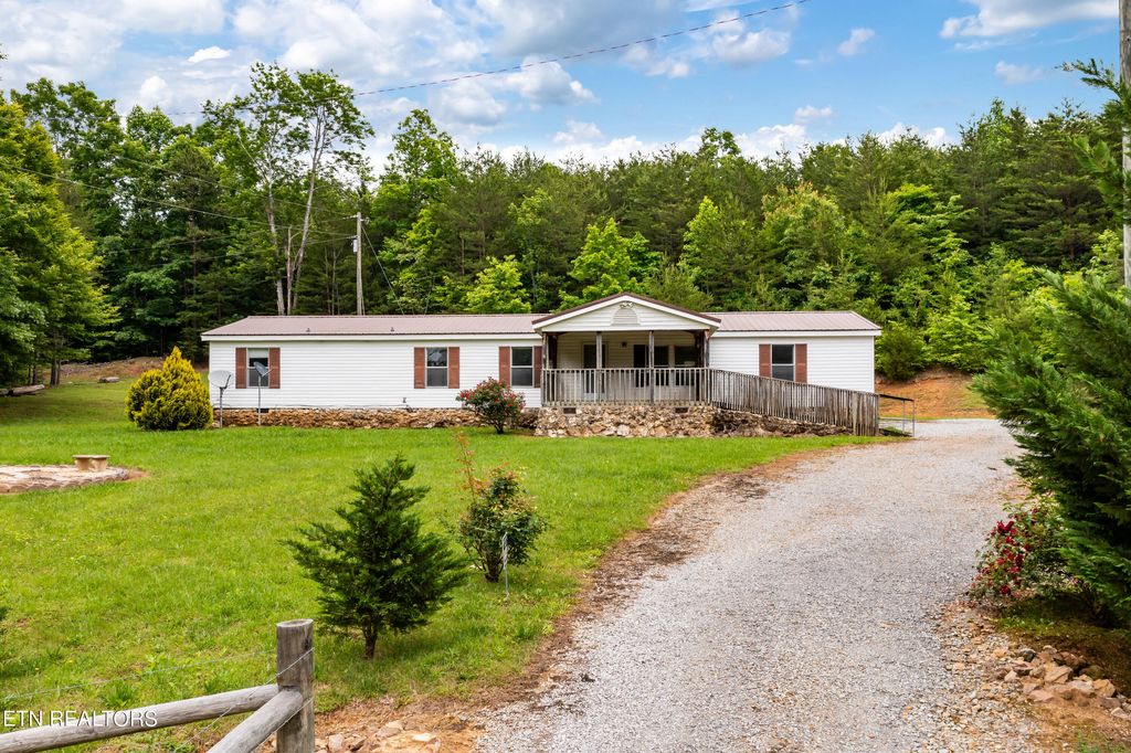 Photo of 170 Graham Loop, Tellico Plains, TN 37385 (MLS # 1267529)