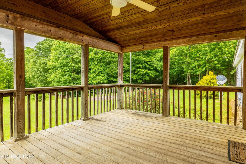 Photo of 170 Graham Loop, Tellico Plains, TN 37385 (MLS # 1267529)