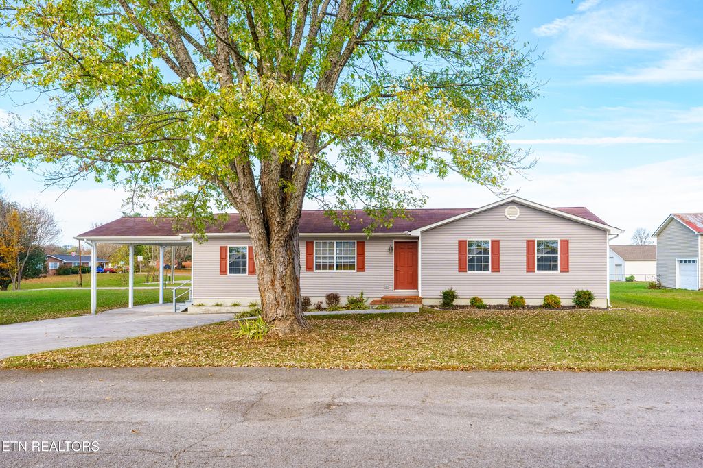 Photo of 1023 Meek St, Madisonville, TN 37354 (MLS # 1282650)