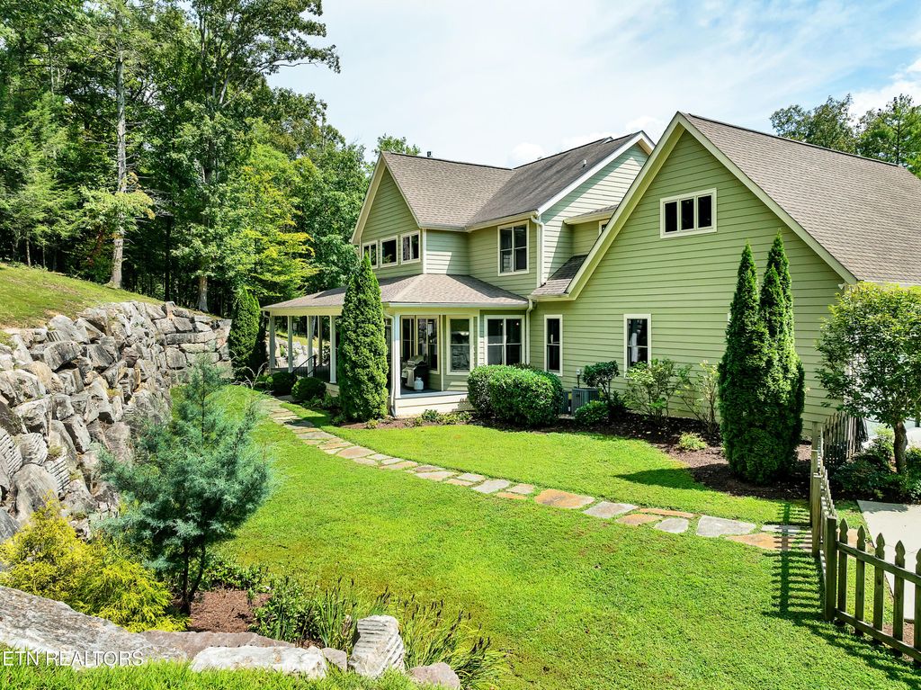 Photo of 731 Hunters Run Rd, Townsend, TN 37882 (MLS # 1315353)