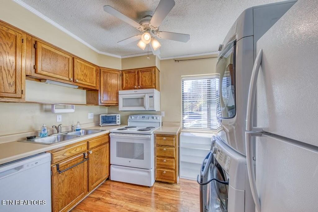 Photo of 2733 Jersey Avenue Ave #C303, Knoxville, TN 37919 (MLS # 1324768)