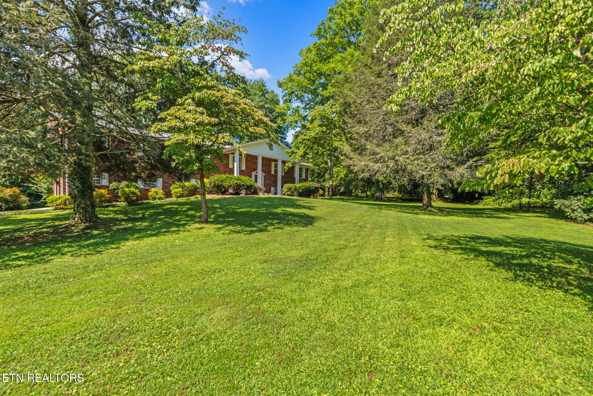713 Skyline Drive