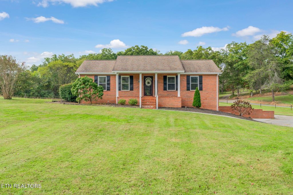 Photo of 4853 Shady Rd, Strawberry Plains, TN 37871 (MLS # 1318119)