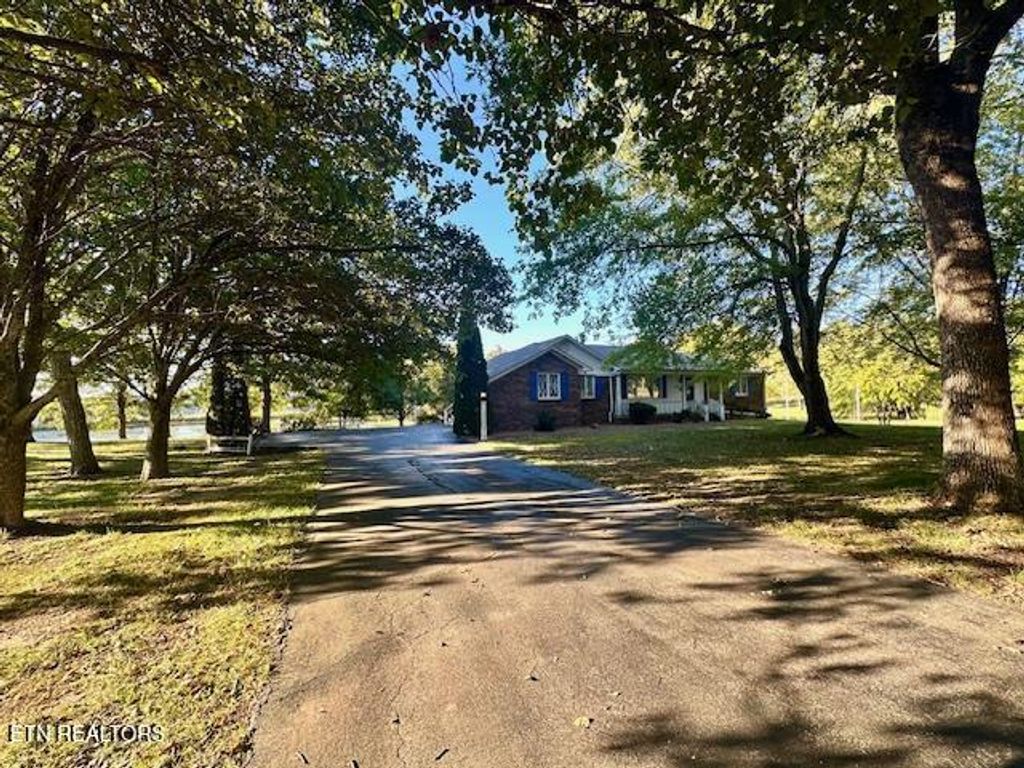 Photo of 5185 Crossville Hwy, Sparta, TN 38583 (MLS # 1338789)