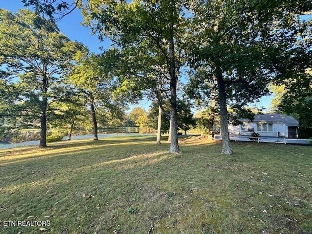 Photo of 5185 Crossville Hwy, Sparta, TN 38583 (MLS # 1338789)