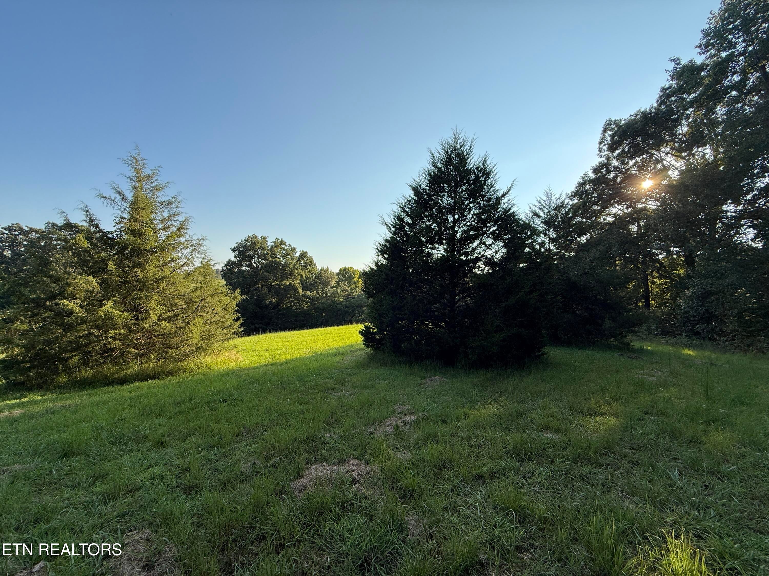 1305 Sweetwater Rd