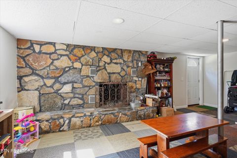 Tiny photo for 911 Coker Rd, Maryville, TN 37801 (MLS # 1341011)