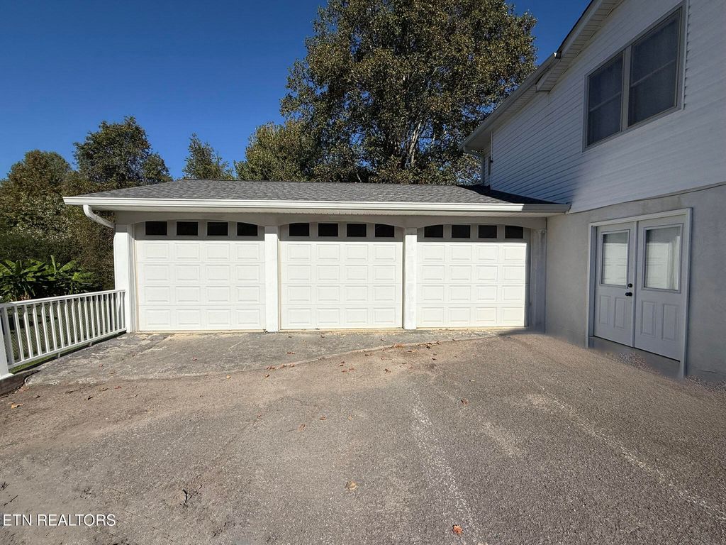 Photo of 920 Mallory Rd, Knoxville, TN 37919 (MLS # 1319182)