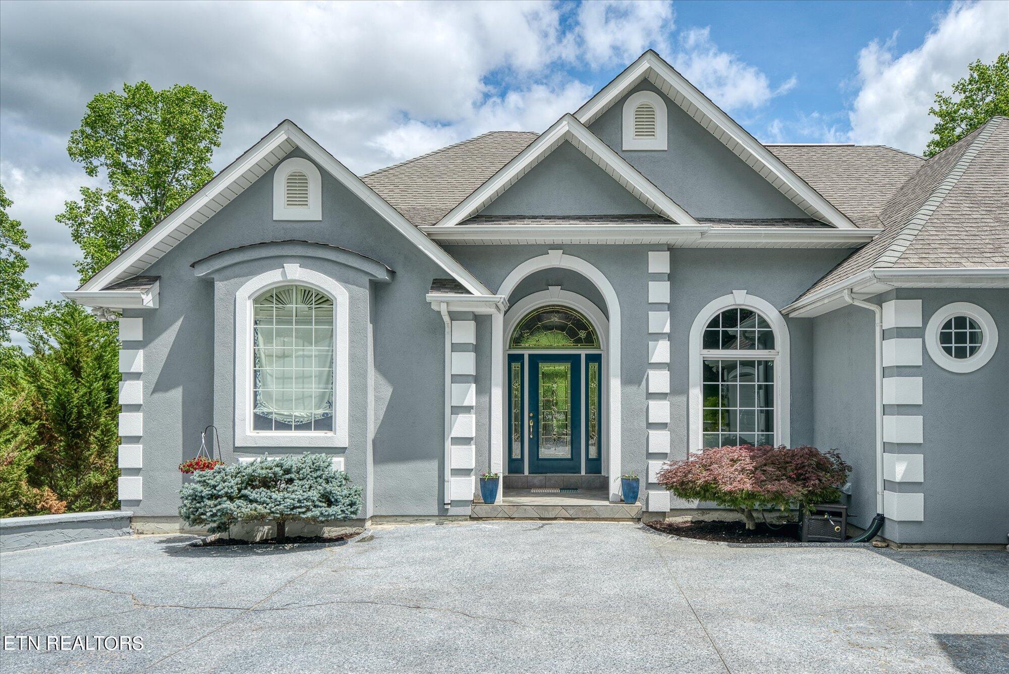 145 Pineridge Loop