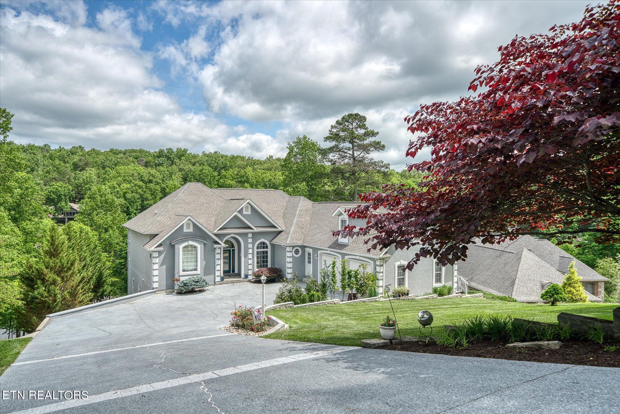 145 Pineridge Loop
