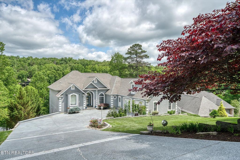 Photo of 145 Pineridge Loop, Fairfield Glade, TN 38558 (MLS # 1263241)