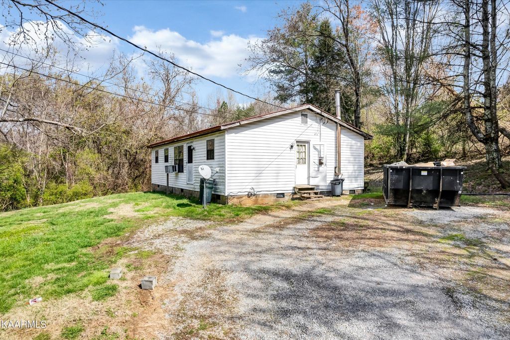Photo of 3448 Pearly Smith Rd, Louisville, TN 37777 (MLS # 1221051)