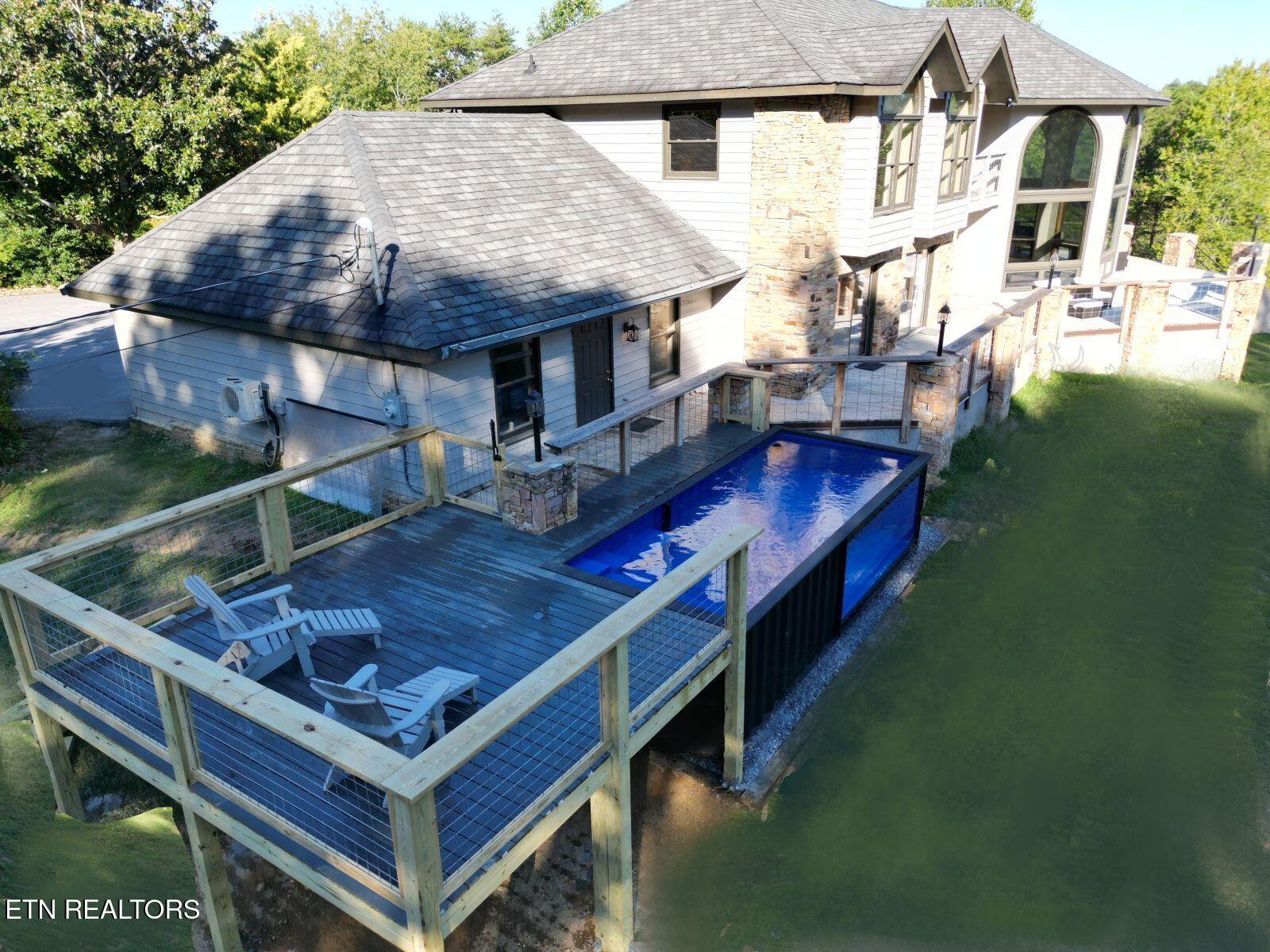 1252 Crestview Drive