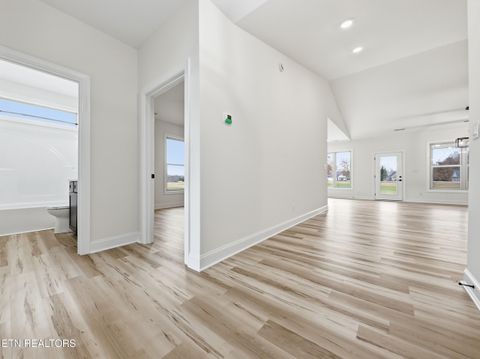 Tiny photo for 180 Kahite Greens Place, Vonore, TN 37885 (MLS # 1328537)