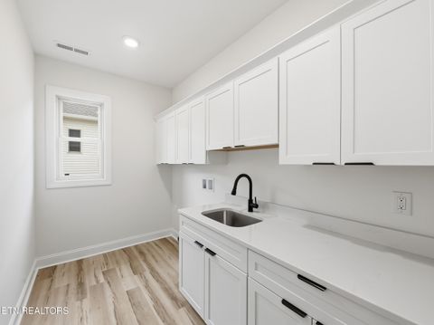 Tiny photo for 180 Kahite Greens Place, Vonore, TN 37885 (MLS # 1328537)