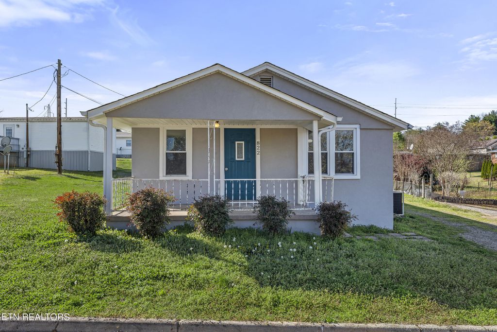 Photo of 822 Vale St, Loudon, TN 37774 (MLS # 1334076)