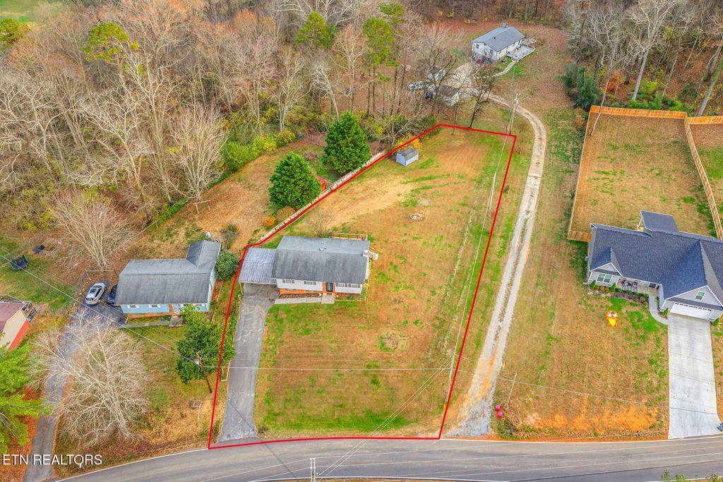 Photo of 3640 Clover Hill Mill Rd, Maryville, TN 37801 (MLS # 1323231)