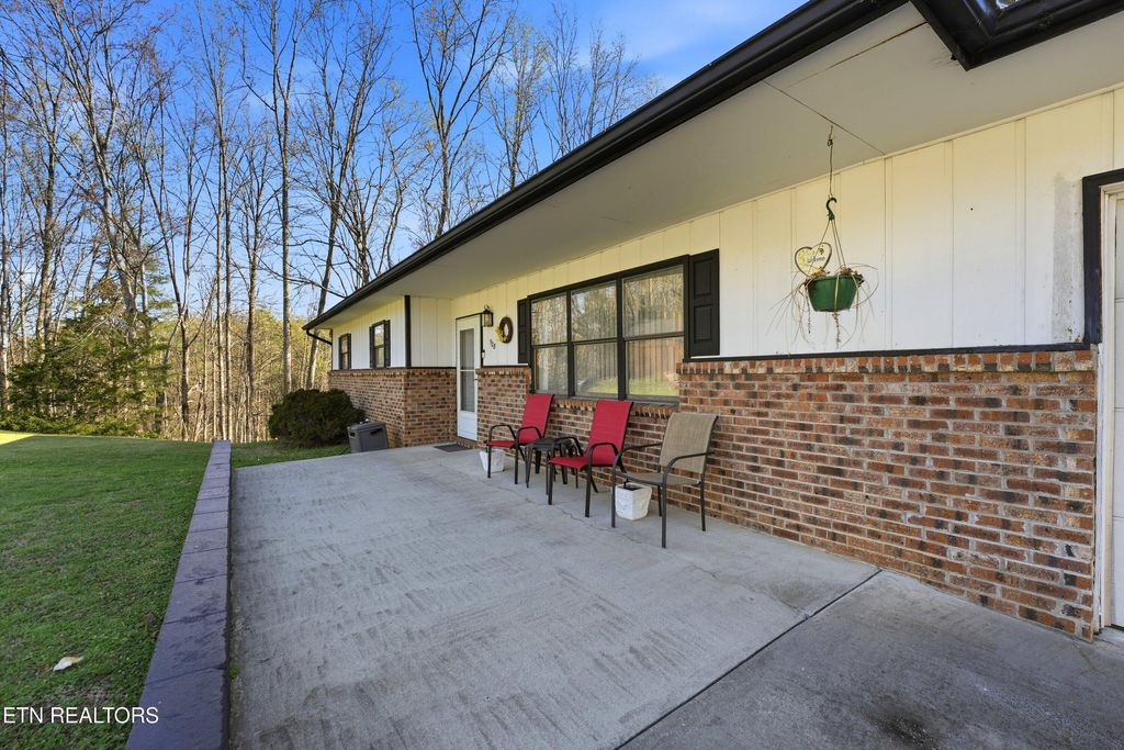 Photo of 728 Schneider Lane, Sevierville, TN 37862 (MLS # 1334845)