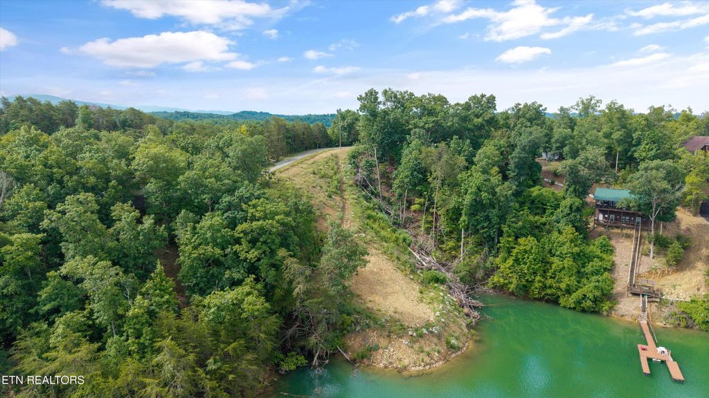 Photo of 2 Windy Cove Way, Sevierville, TN 37876 (MLS # 1337841)
